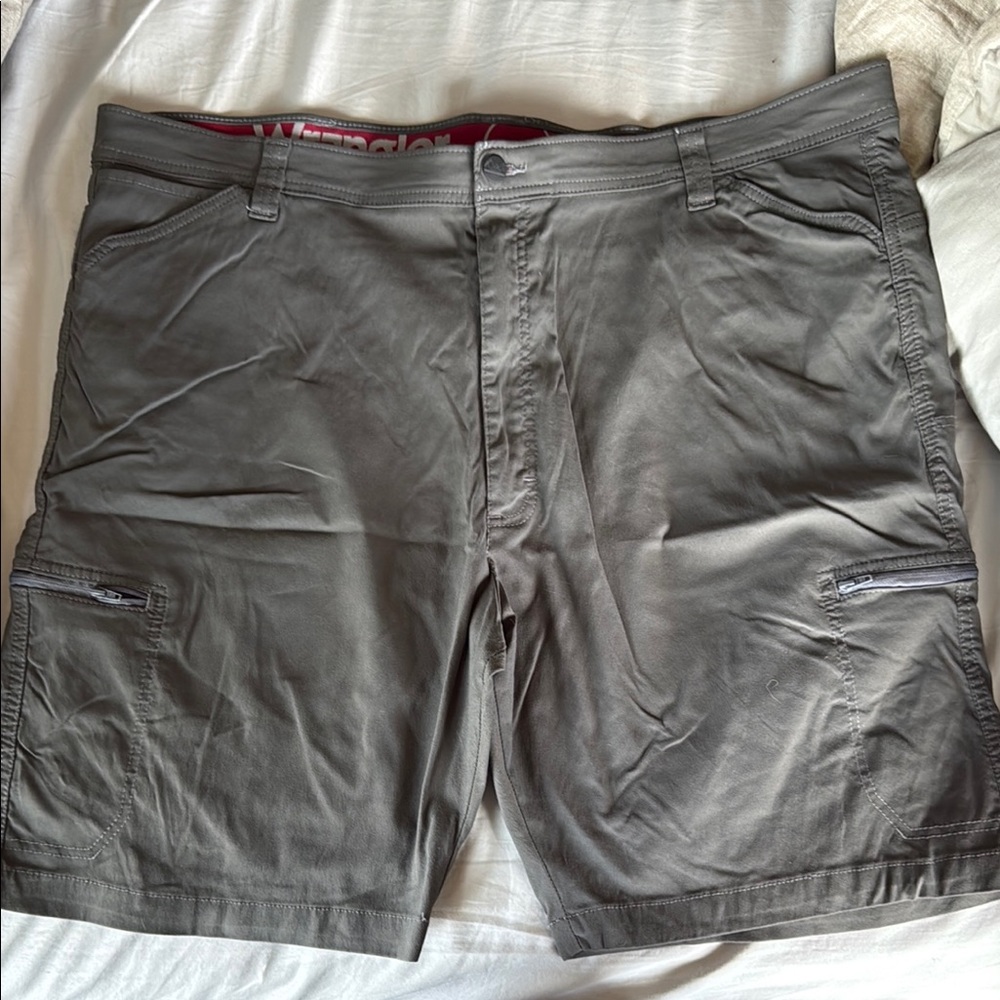 Wrangler Men's Gray Shorts